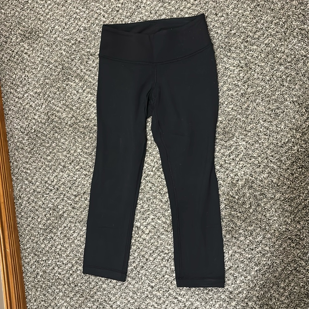 Lululemon wonder under crop